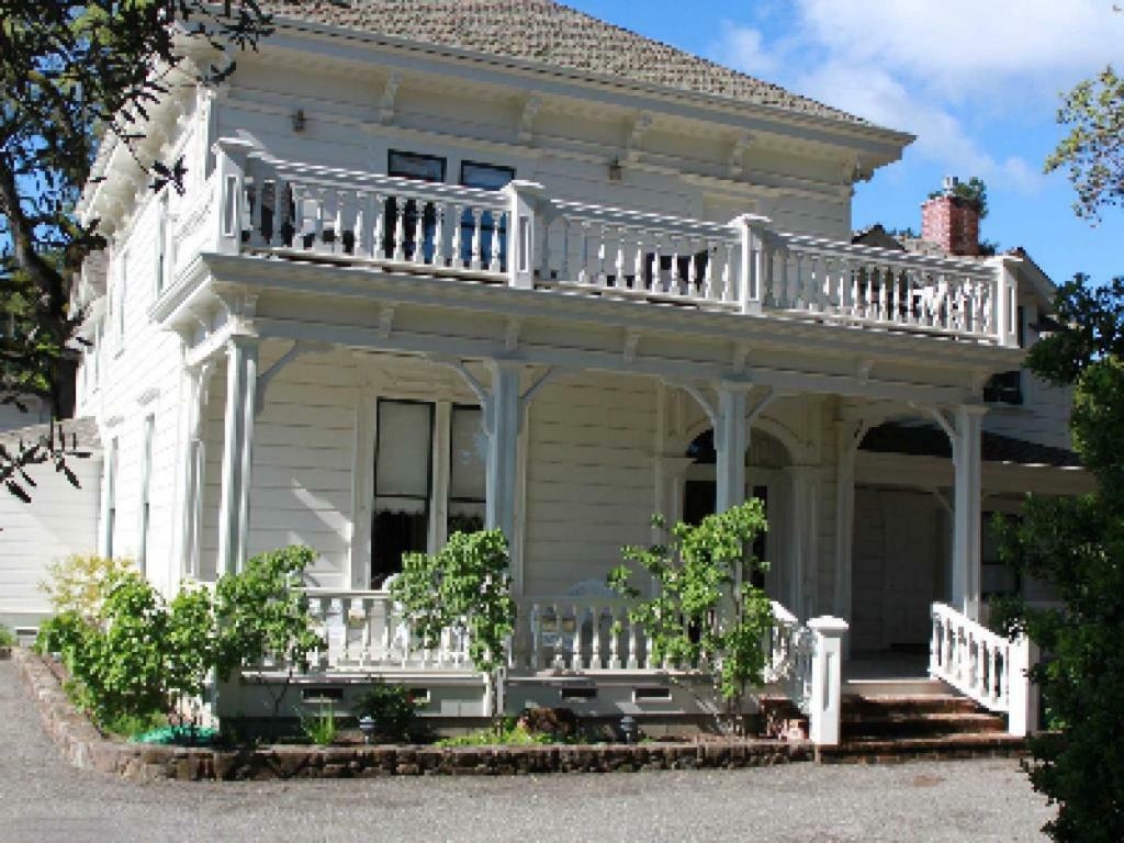 Inn At Salvestrin St. Helena Esterno foto